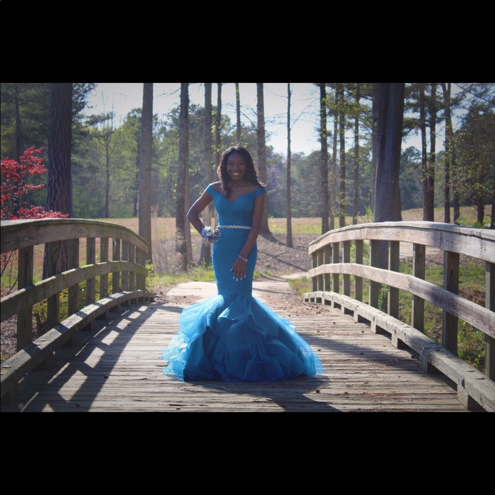 Prom dress 2019. Only needed it for the occasion.